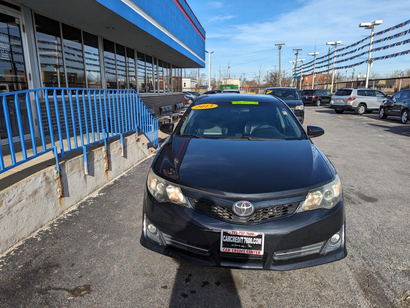 2013 BLUE Toyota Camry SE (4T1BF1FK2DU) with an 2.5L L4 DOHC 16V engine, 6-Speed Automatic transmission, located at 7600 S Western Ave., Chicago, IL, 60620, (773) 918-3980, 0.000000, 0.000000 - Photo#2